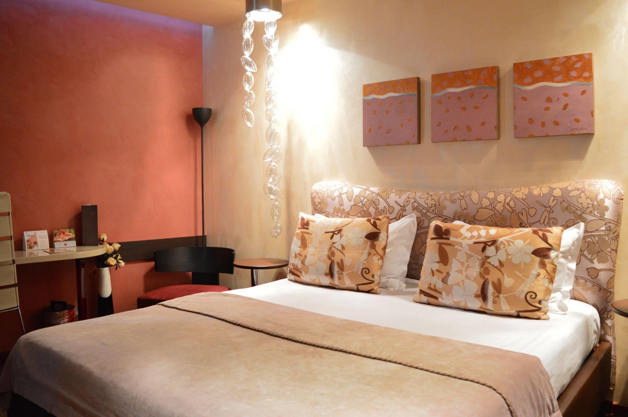Hotel Les Fleurs Boutique 4*