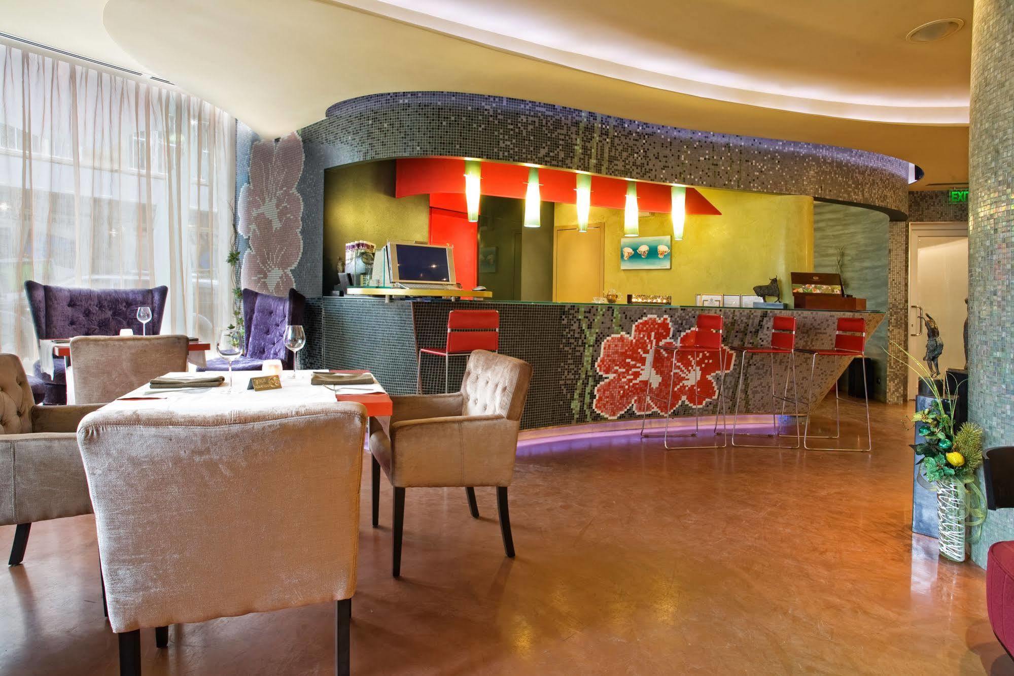 Hotel Les Fleurs Boutique 4*